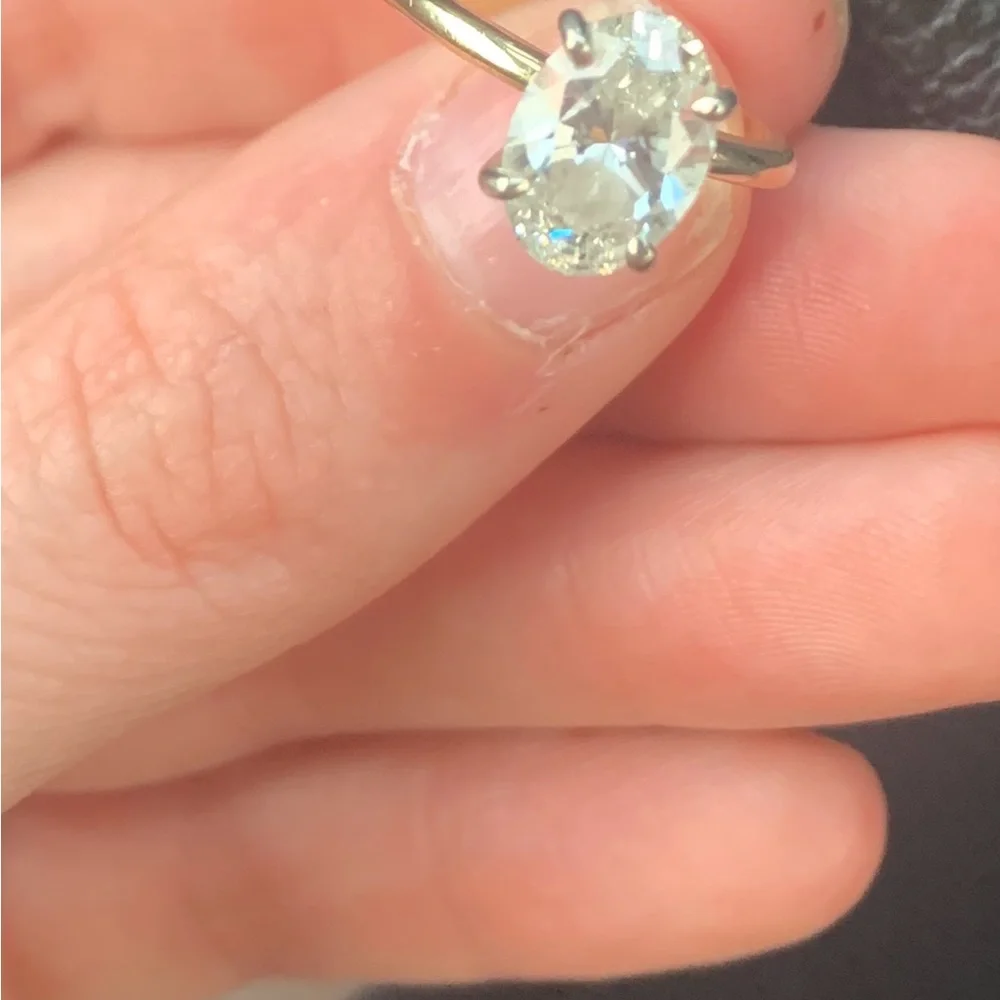 Engagement ring - Picture 2 of 5